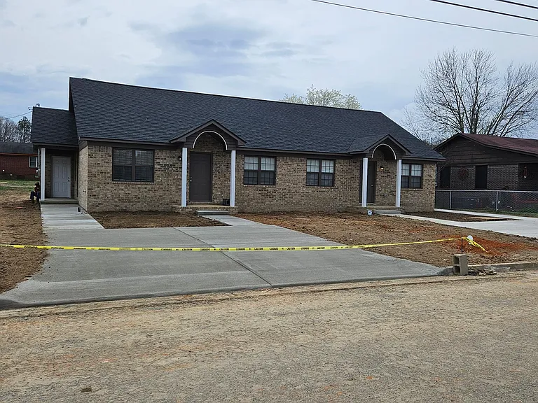 531 & 533 Dove Dr — Photo 3
