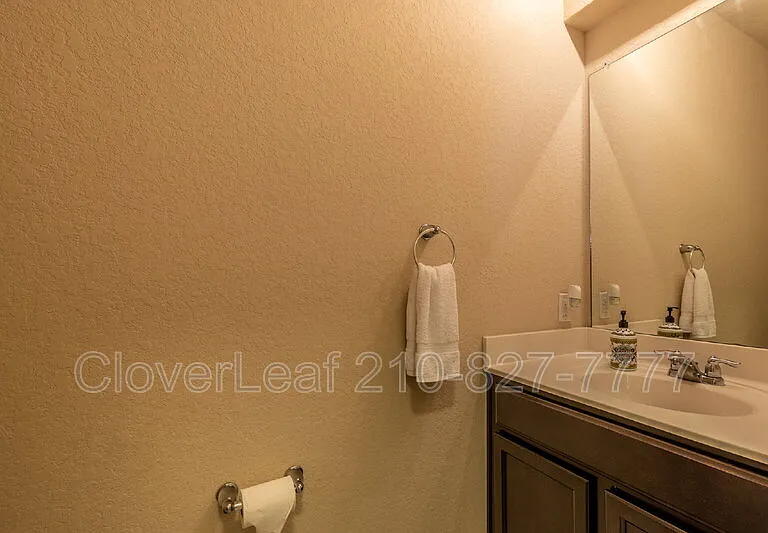 740 Smooth Wine — Photo 21