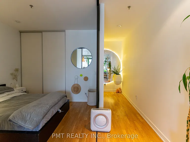 8 Dovercourt Rd #204 — Photo 12