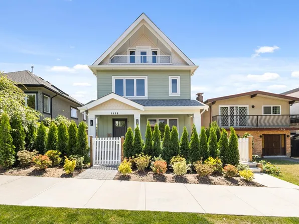 2528 Turner St #1, Vancouver, BC V5K 2E8