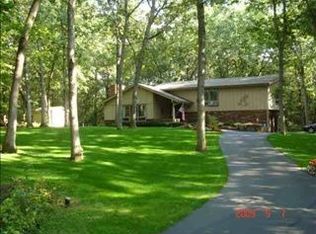 3513 W Rollingwood Dr, Janesville, WI 53545