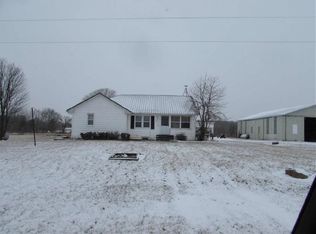 11924 S Waldron Rd, Hubbardston, MI 48845