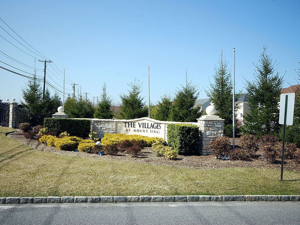1st image of 19 Pinehurst Dr
