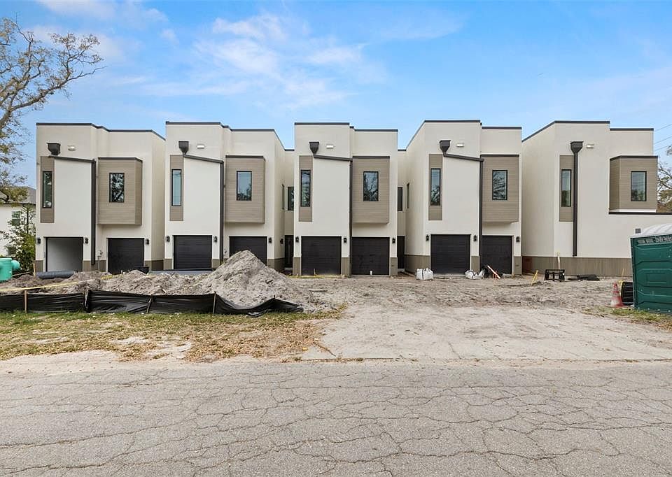 1st image of 224 N Hesperides St