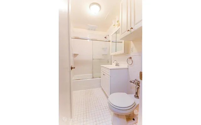 Rented by Douglas Elliman | media 31