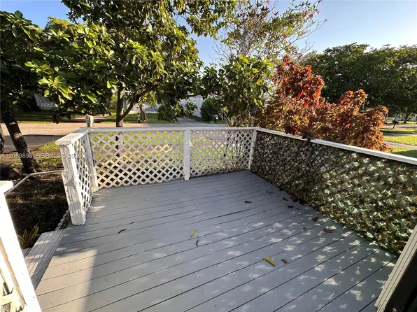 3028 SW 50th St, Fort Lauderdale, FL 33312