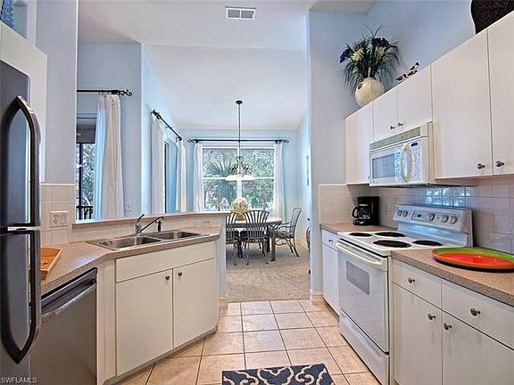 2nd image of 8251 Southern Hills Ct Unit 202