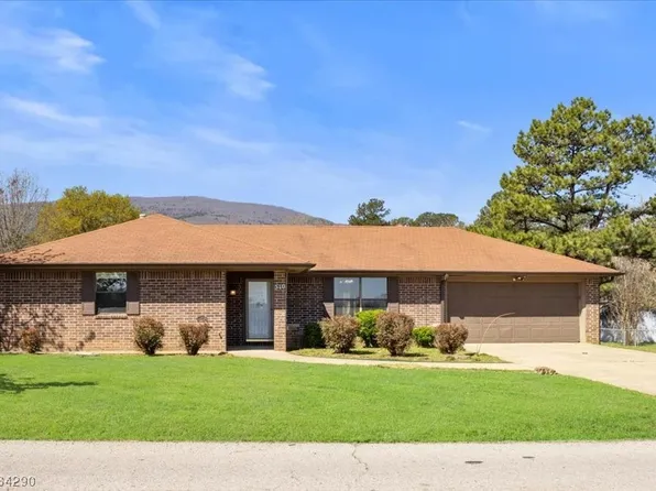 510 Hughes Dr, Poteau, OK 74953