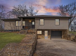 193 NW Hwy N, Clinton, MO 64735