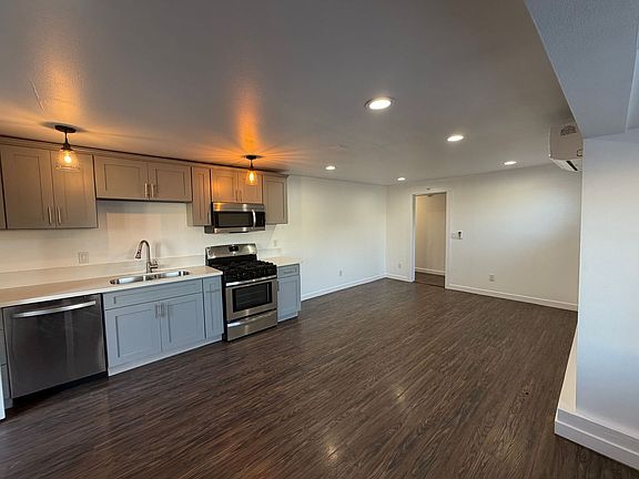 5th image of 810 N Bonnie Brae St #1