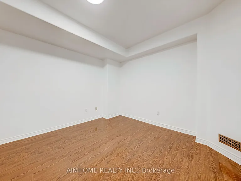 248 Dunview Ave #L — Photo 16