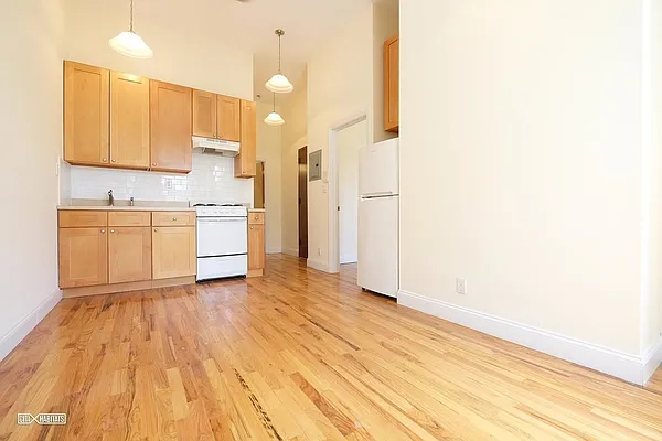 Rented by Corcoran | media 19