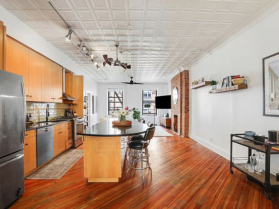 4th image of 5 Great Jones St APT 4