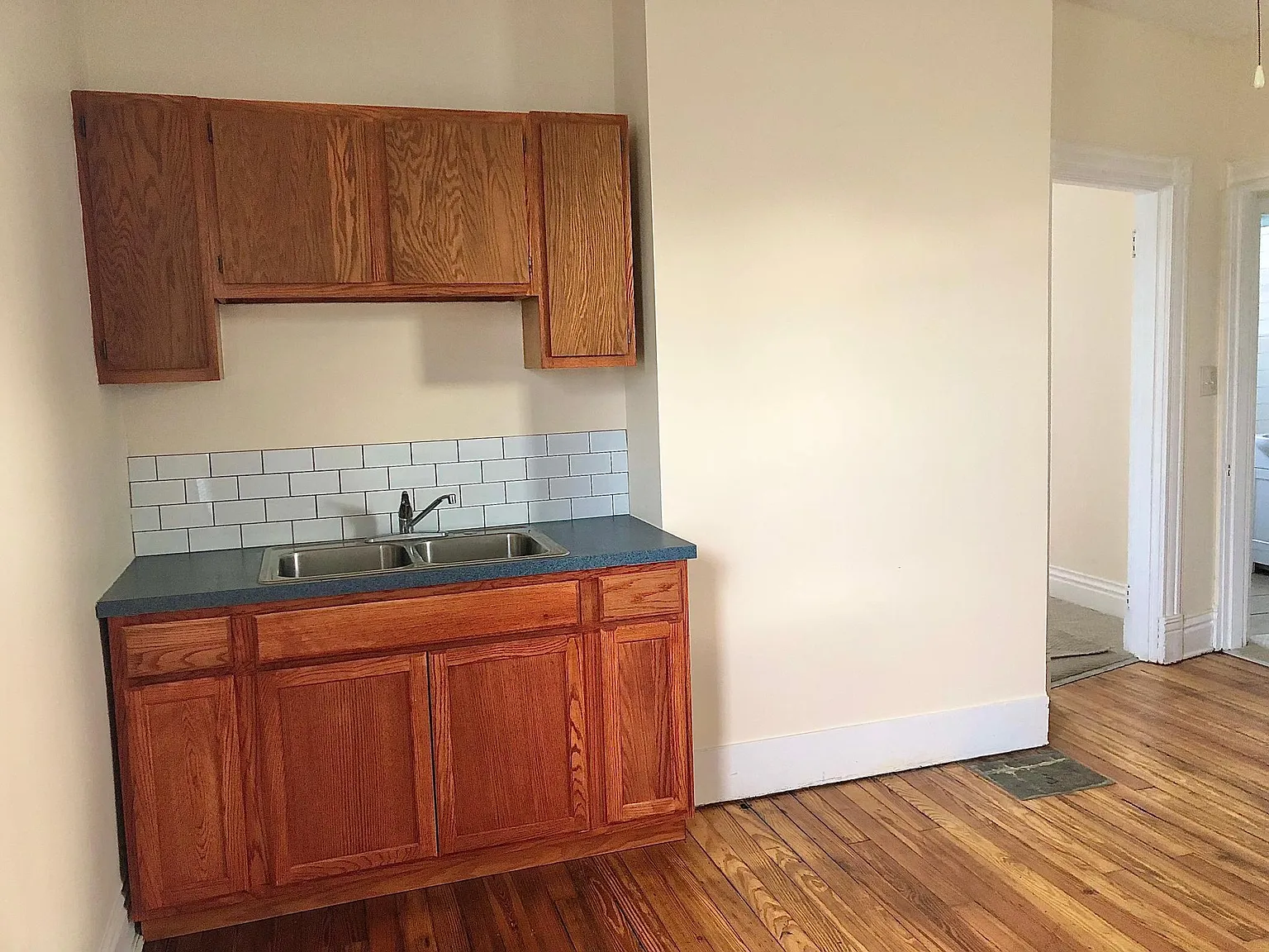 1005 Milton St — Photo 2