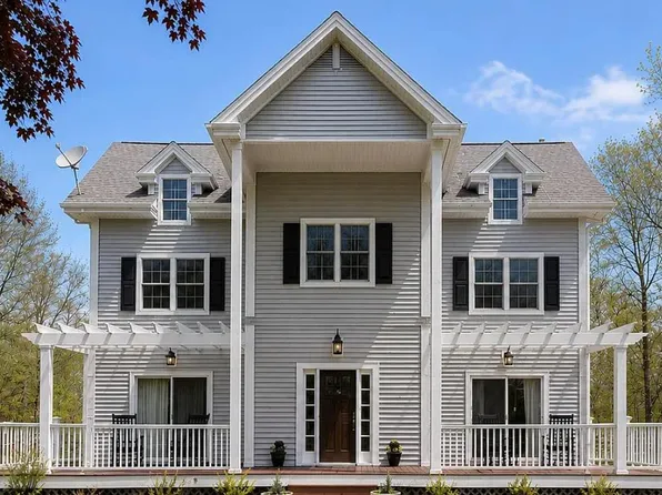 10 N Bog Rd, Edgartown, MA 02539