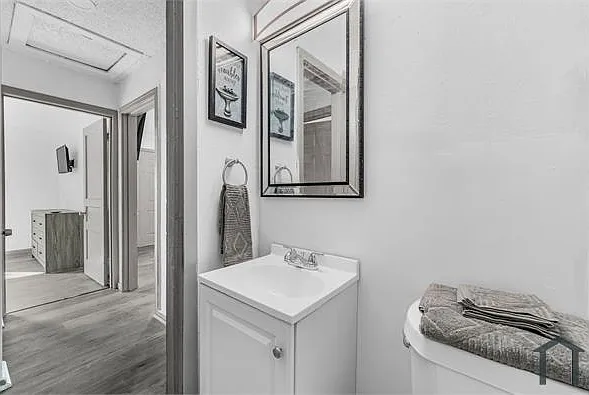 6810 Lockheed Ave — Photo 7
