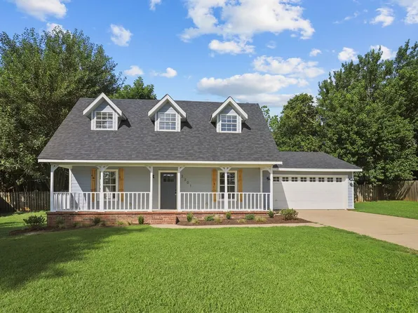 2201 E Bristol Pl, Fayetteville, AR 72701