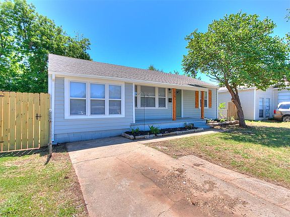3rd image of 1808 Elm Dr