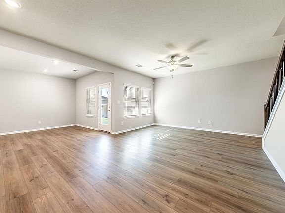 5th image of 10205 W Mager Ln