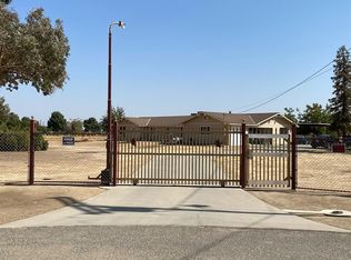 15767 Bridle Ln, Madera, CA 93636