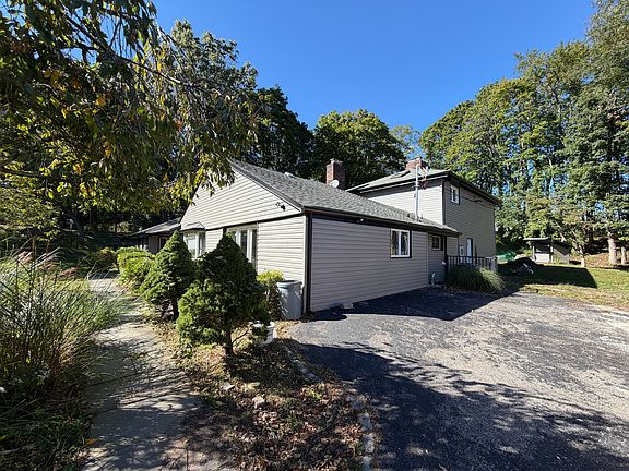 2nd image of 14 Farmers Rd