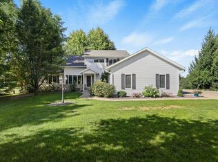 7801 North Robert Drive, Evansville, WI 53536