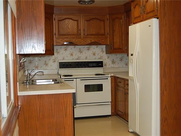 4th image of 103 Poole Rd