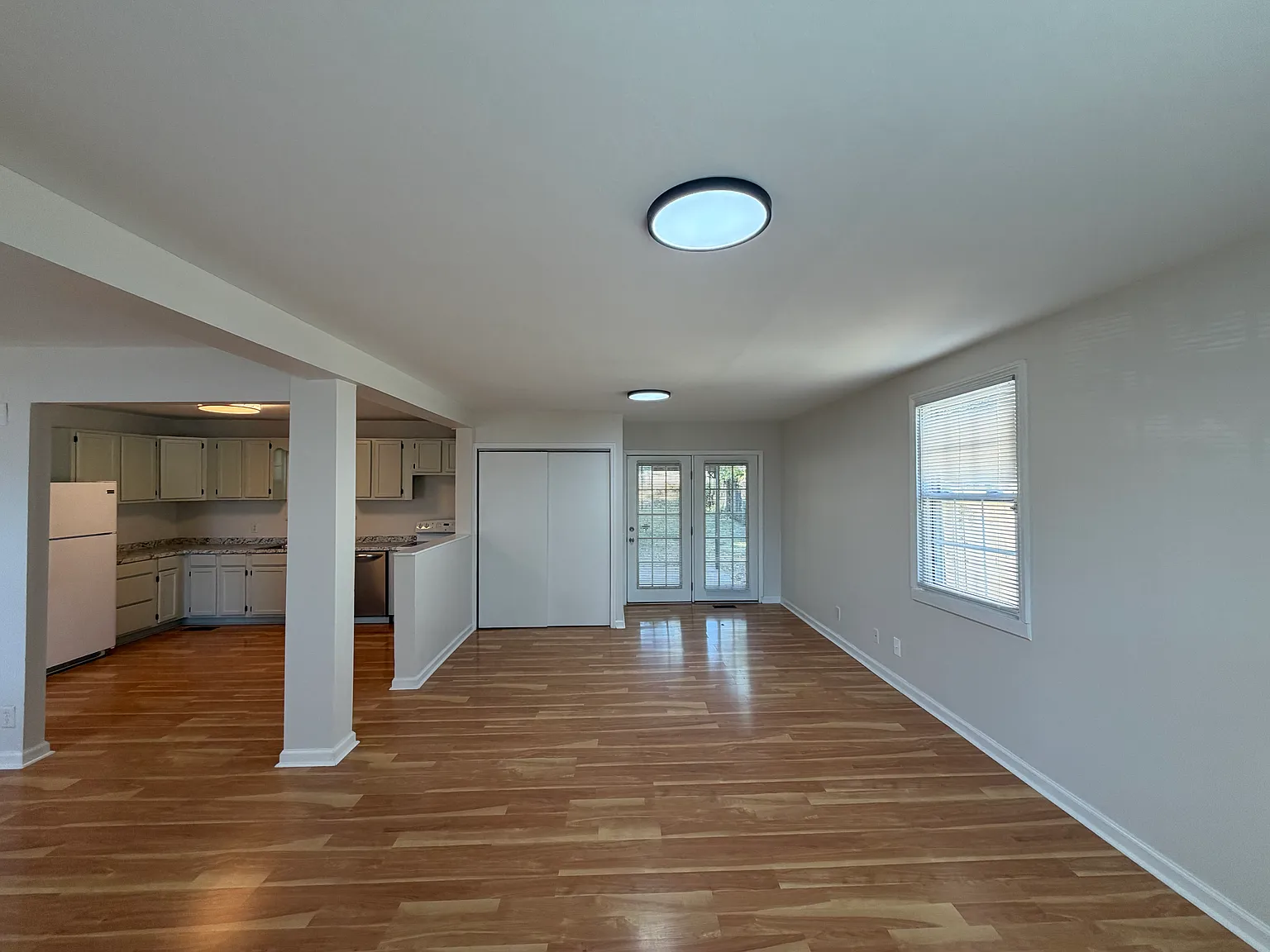 2 bed, 1125 sqft, $2,050 — Photo 4