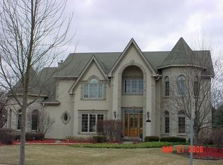 905 Tall Grass Ct, St Charles, IL 60174