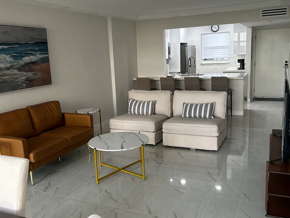 1391 S Ocean Blvd #605