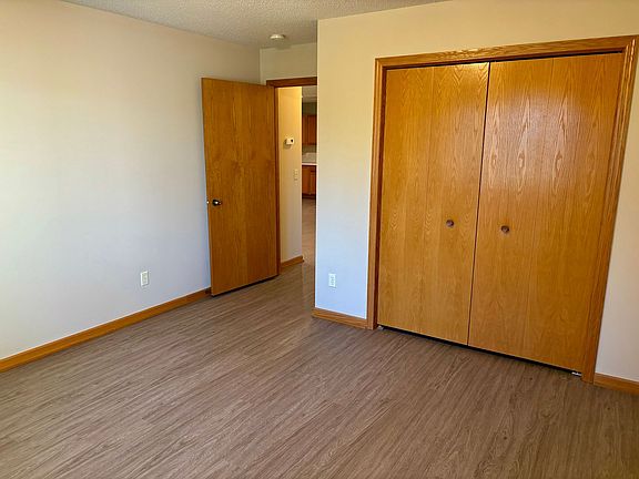 5th image of 323C Williamsburg Pl