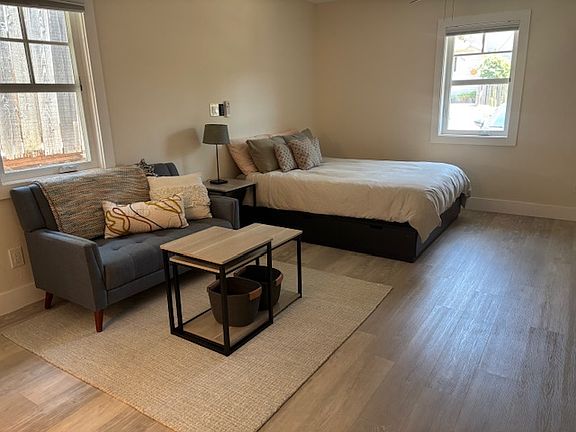 Recessed lighting on dimmer