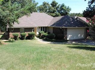 1913 Covington Dr, N Little Rock, AR 72116