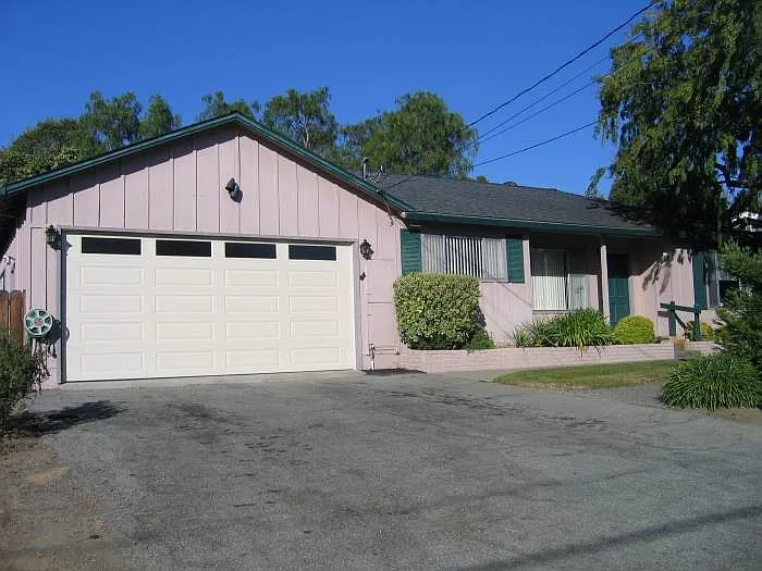 211 Hillsdale Way photo 1