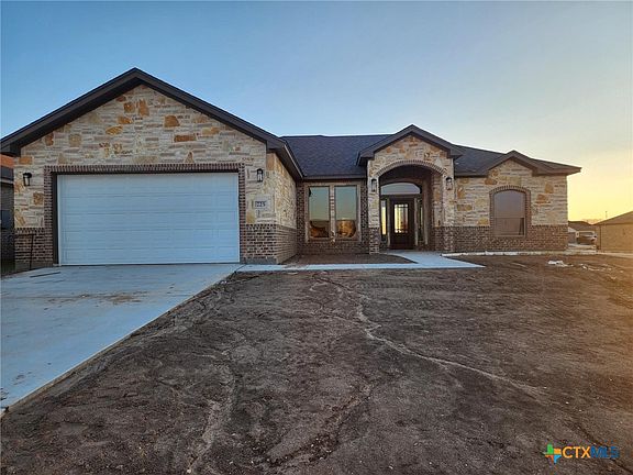 2nd image of 725 Eagle Crest Cv
