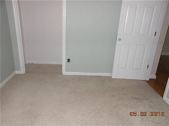 5th image of 22243 Hollyview Ct