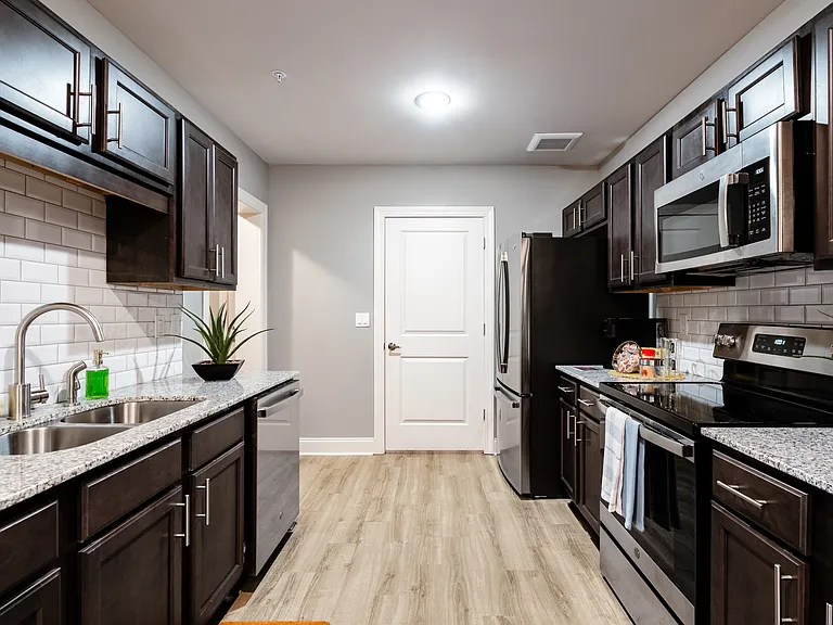 Cocoa Grand Apartments — Photo 26