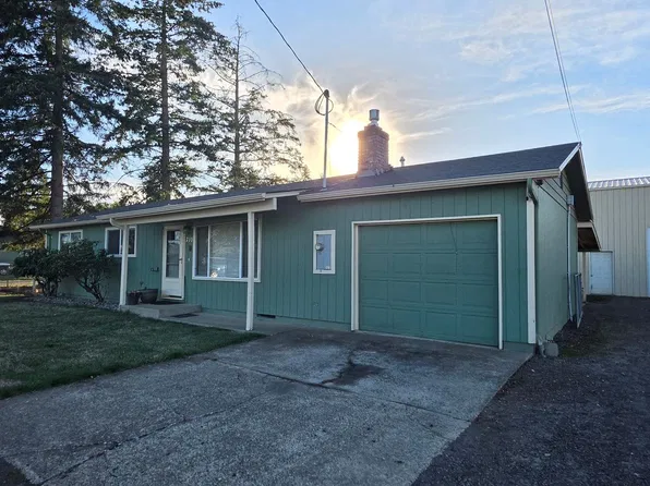 710 Goucher St, Amity, OR 97101