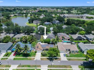 9351 Dunhill Dr, Miramar, FL 33025