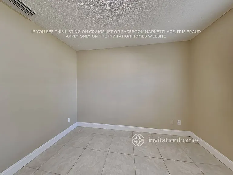359 Las Palmas St — Photo 12