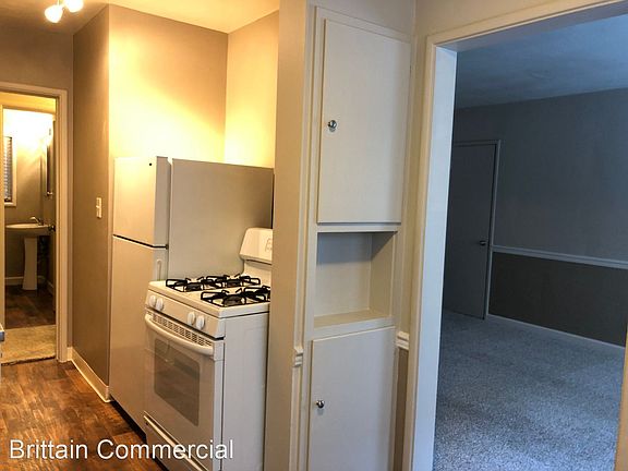 2nd image of 1625 H St APT 28