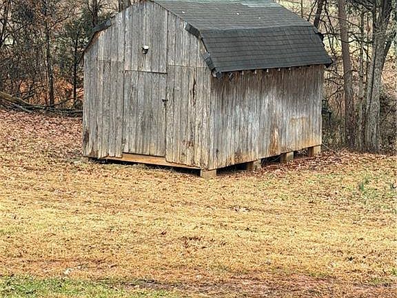 3rd image of 3724 Fall Creek School Rd
