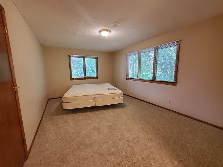 2517 Cedar Hills Dr — Photo 11