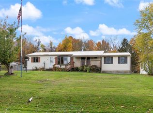 7639 Cardinal Rd, Wolcott, NY 14590