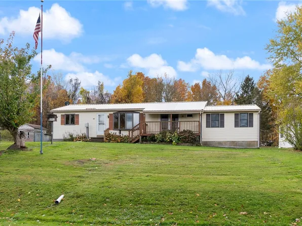 7639 Cardinal Rd, Wolcott, NY 14590