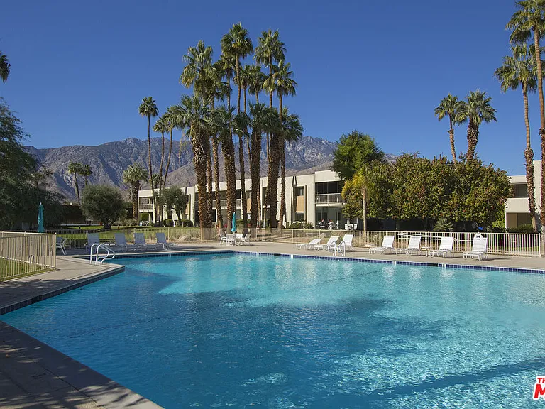 501 Desert Lakes Cir — Photo 5