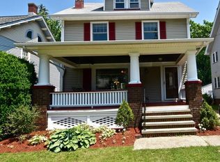 1361 Granger Ave, Lakewood, OH 44107