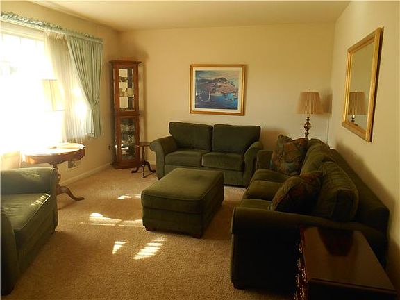 5th image of 17 W Conrad Dr