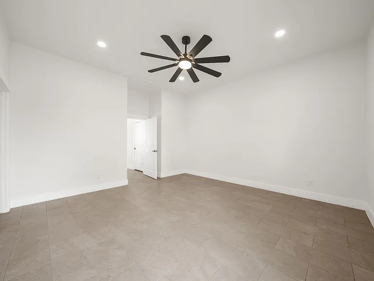 247 Princeton Ave #201 — Photo 10