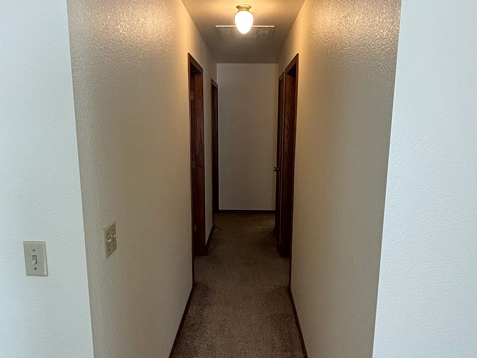3 bed, 1.5 bath, 1172 sqft, $2,200 — Photo 4